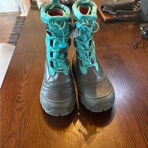The North Face Kids Waterproof Boots - Teal and Gray